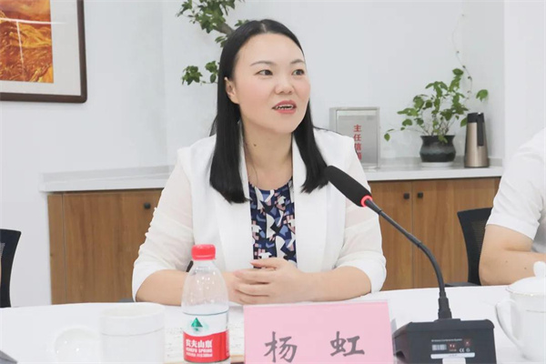 天宫殿街道党工委书记杨虹用"有本领,有情怀,有作为,有创新"对我处的